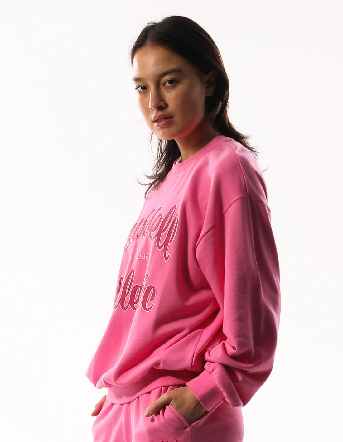 Pulovere Cu Decolteu Russell Athletic Annie Oversized Dama Roz | 13470-KHFY